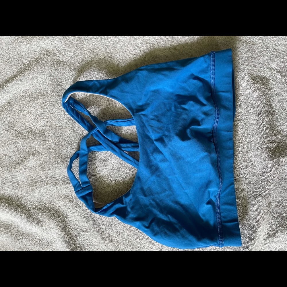 Lululemon Energy Bra. Size 6. Blue